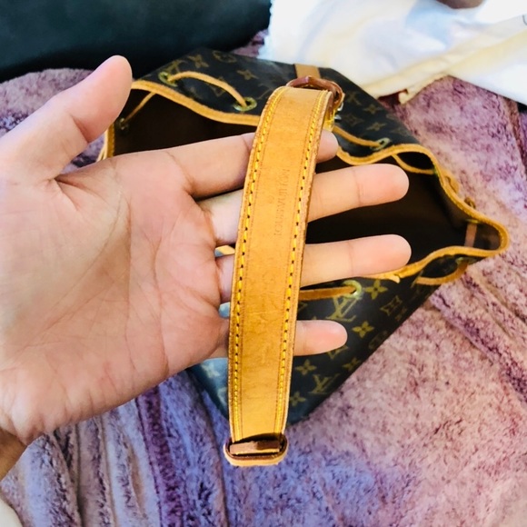 Authentic Louis Vuitton Noe Shoulder Bag - Picture 6 of 8